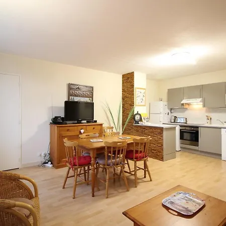 T2 Bis Au Centre De Avec Wifi Et Parking, Jusqu'a 5 Personnes - Fr-1-608-29 *