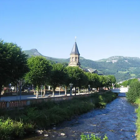 T2 Bis Au Centre De Avec Wifi Et Parking, Jusqu'a 5 Personnes - Fr-1-608-29 Apartment La Bourboule